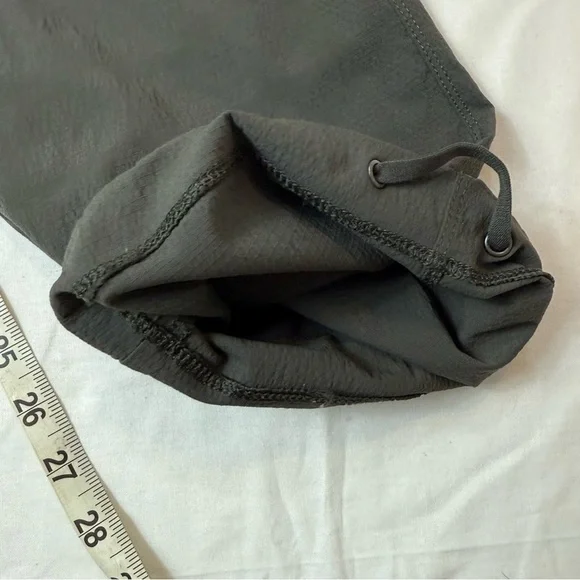 Athleta Woman’s Gray Pants Size 12 - Picture 11 of 14